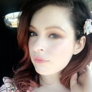 Meet your Posher, Alexandra